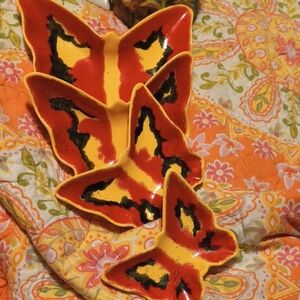 Antique Porcelain With A Marking Of 1973 Butterflye Plates Absolute Must Have